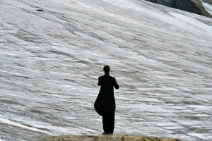 Paul Walde: Requiem for a Glacier (site-specific performance and film shooting)